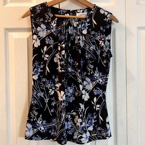 Calvin Klein sleeveless scoop neck dress shirt